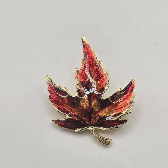 Vintage Red and Gold Leaf Brooch signed PLUME - Picture 1 of 3